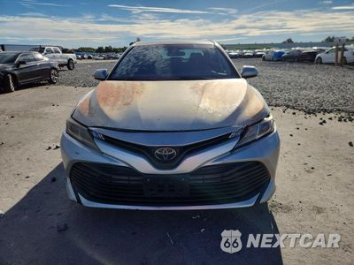 Piąte zdjęcie samochodu w środku: 2020 TOYOTA CAMRY LE VIN:4T1C11AKXLU902664 - miniatura