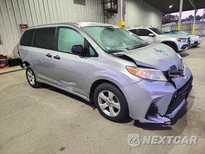 Czwarte zdjęcie samochodu z boku: 2020 TOYOTA SIENNA L VIN:5TDZZ3DC2LS027754 - miniatura