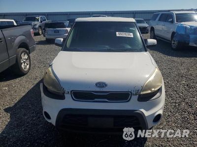 Piąte zdjęcie samochodu w środku: 2012 KIA SOUL + VIN:KNDJT2A69C7367811 - miniatura