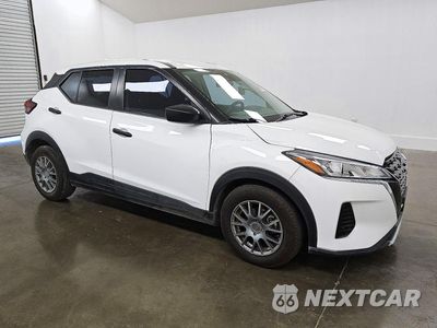 Czwarte zdjęcie samochodu z boku: 2023 NISSAN KICKS S VIN:3N1CP5BV4PL562790 - miniatura