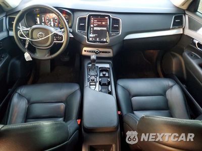Zdjęcie 8 z 12 samochodu: 2017 VOLVO XC90 T5 VIN:YV4102KK7H1105586 - miniatura