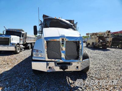Piąte zdjęcie samochodu w środku: 2024 KENWORTH T880 DUMP TRUCK VIN:1NKZXPTX9RJ345103 - miniatura