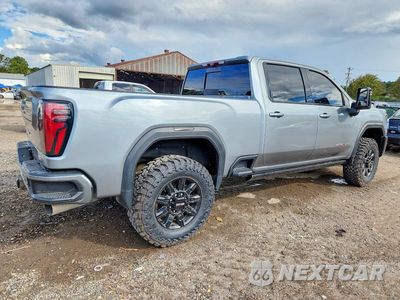 Trzecie zdjęcie samochodu z tyłu: 2024 GMC SIERRA K2500 AT4 VIN:1GT49PEY2RF153102 - miniatura