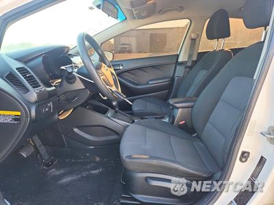 Zdjęcie 7 z 12 samochodu: 2014 KIA FORTE LX VIN:KNAFX4A67E5217309 - miniatura