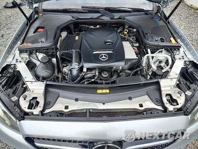 Zdjęcie 11 z 12 samochodu: 2017 MERCEDES-BENZ E 300 4MATIC VIN:WDDZF4KB6HA127830 - miniatura