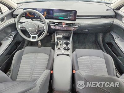 Zdjęcie 8 z 13 samochodu: 2026 KIA K5 LXS VIN:KNAG24J72T5481269 - miniatura