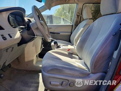 Zdjęcie 7 z 13 samochodu: 2011 TOYOTA SIENNA LE VIN:5TDKK3DCXBS025965 - miniatura