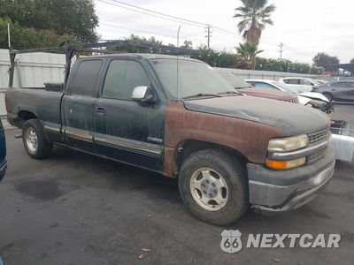 Czwarte zdjęcie samochodu z boku: 2002 CHEVROLET SILVERADO C1500 VIN:2GCEC19V521223630 - miniatura