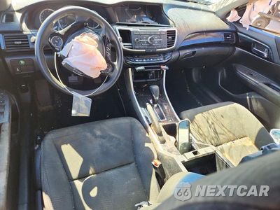 Zdjęcie 8 z 13 samochodu: 2017 HONDA ACCORD LX VIN:1HGCR2F3XHA212850 - miniatura