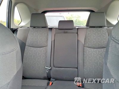 Zdjęcie 10 z 13 samochodu: 2019 TOYOTA RAV4 XLE VIN:2T3P1RFV5KW053942 - miniatura