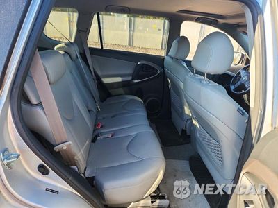 Zdjęcie 11 z 13 samochodu: 2008 TOYOTA RAV4 LIMITED VIN:JTMBD31V385140048 - miniatura