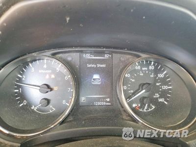 Zdjęcie 9 z 13 samochodu: 2017 NISSAN ROGUE SPORT SV VIN:JN1BJ1CP1HW005479 - miniatura