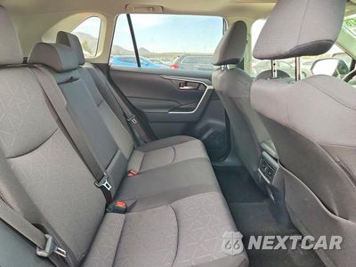 Zdjęcie 10 z 12 samochodu: 2025 TOYOTA RAV4 HYBRID XLE VIN:JTMRWRFV8SD310597 - miniatura