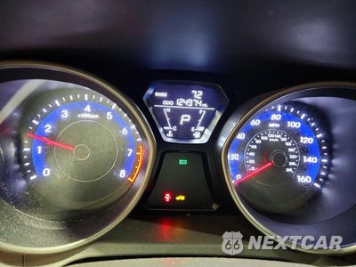 Zdjęcie 9 z 12 samochodu: 2013 HYUNDAI ELANTRA GLS VIN:5NPDH4AE3DH322555 - miniatura