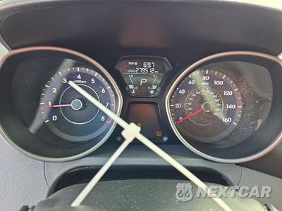 Zdjęcie 9 z 12 samochodu: 2011 HYUNDAI ELANTRA GLS VIN:5NPDH4AE2BH031316 - miniatura