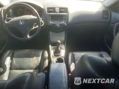 Zdjęcie 8 z 13 samochodu: 2006 HONDA ACCORD EX VIN:1HGCM71656A004840 - miniatura