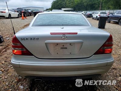 Zdjęcie 6 z 12 samochodu: 2002 MERCEDES-BENZ SLK 320 VIN:WDBKK65F52F259553 - miniatura