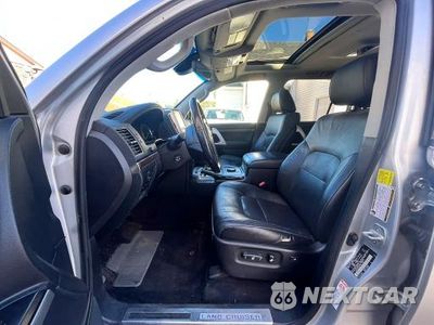 Zdjęcie 10 z 14 samochodu: 2018 TOYOTA LAND CRUISER BASE VIN:JTMCY7AJ7J4071759 - miniatura