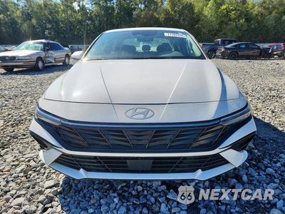 Piąte zdjęcie samochodu w środku: 2024 HYUNDAI ELANTRA SEL VIN:KMHLS4DG6RU781856 - miniatura