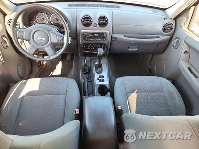 Zdjęcie 8 z 12 samochodu: 2005 JEEP LIBERTY RENEGADE VIN:1J4GL38K55W514972 - miniatura