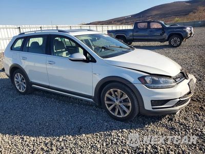Czwarte zdjęcie samochodu z boku: 2018 VOLKSWAGEN GOLF ALLTRACK S VIN:3VWH17AU7JM759850 - miniatura