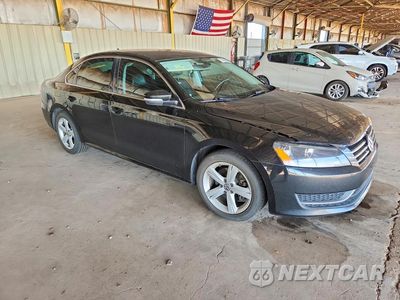 Czwarte zdjęcie samochodu z boku: 2014 VOLKSWAGEN PASSAT SE VIN:1VWBP7A30EC013422 - miniatura
