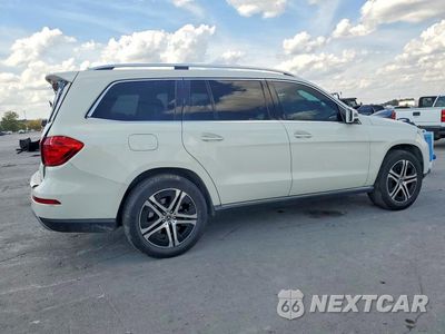 Trzecie zdjęcie samochodu z tyłu: 2013 MERCEDES-BENZ GL 450 4MATIC VIN:4JGDF7CE6DA208475 - miniatura
