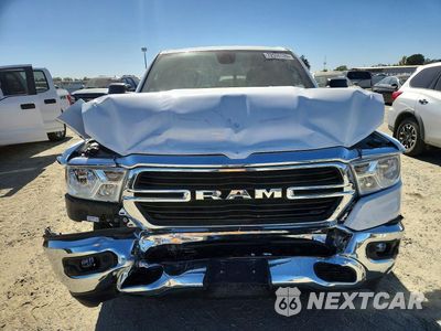 Piąte zdjęcie samochodu w środku: 2019 RAM 1500 BIG HORN/LONE STAR VIN:1C6SRFFT9KN842206 - miniatura
