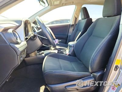 Zdjęcie 7 z 13 samochodu: 2015 TOYOTA RAV4 XLE VIN:JTMWFREV0FD065885 - miniatura