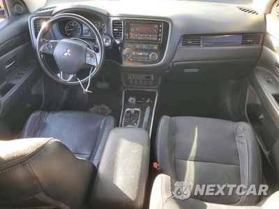 Zdjęcie 8 z 13 samochodu: 2017 MITSUBISHI OUTLANDER SE VIN:JA4AD3A36HZ018829 - miniatura