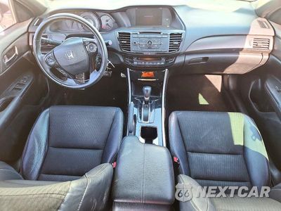 Zdjęcie 8 z 12 samochodu: 2017 HONDA ACCORD SPORT VIN:1HGCR2F55HA117243 - miniatura