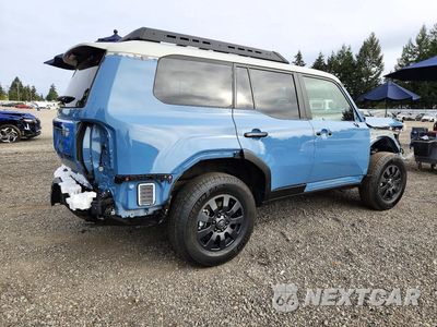 Trzecie zdjęcie samochodu z tyłu: 2025 TOYOTA LAND CRUISER BASE VIN:JTEABFAJ3SK038334 - miniatura