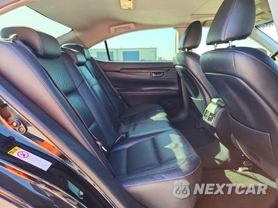 Zdjęcie 10 z 13 samochodu: 2013 LEXUS ES 350 VIN:JTHBK1GG5D2077189 - miniatura