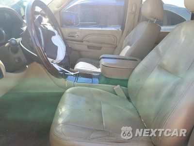 Zdjęcie 7 z 13 samochodu: 2011 CADILLAC ESCALADE VIN:1GYS4AEFXBR329913 - miniatura