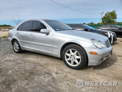 Czwarte zdjęcie samochodu z boku: 2004 MERCEDES-BENZ C 320 4MATIC VIN:WDBRF84J64F543278 - miniatura