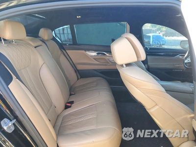 Zdjęcie 10 z 12 samochodu: 2018 BMW 750 XI VIN:WBA7F2C58JG424886 - miniatura