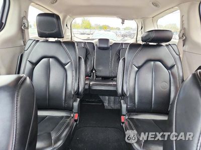 Zdjęcie 10 z 13 samochodu: 2023 CHRYSLER PACIFICA TOURING L VIN:2C4RC1BG6PR620690 - miniatura