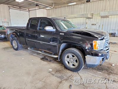 Czwarte zdjęcie samochodu z boku: 2010 GMC SIERRA K1500 SLE VIN:1GTSKVE35AZ140545 - miniatura