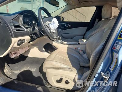 Zdjęcie 7 z 12 samochodu: 2015 CHRYSLER 200 C VIN:1C3CCCCG6FN653673 - miniatura
