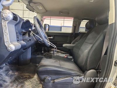 Zdjęcie 7 z 13 samochodu: 2007 TOYOTA FJ CRUISER BASE VIN:JTEBU11F870026633 - miniatura