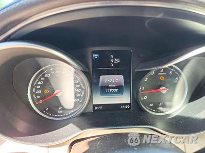 Zdjęcie 9 z 12 samochodu: 2015 MERCEDES-BENZ C 300 4MATIC VIN:55SWF4KB8FU030130 - miniatura