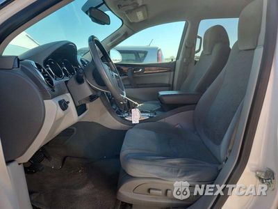 Zdjęcie 7 z 12 samochodu: 2017 BUICK ENCLAVE VIN:5GAKRAKD2HJ259939 - miniatura