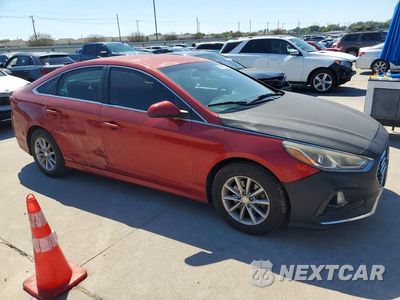Czwarte zdjęcie samochodu z boku: 2018 HYUNDAI SONATA SE VIN:5NPE24AF5JH621510 - miniatura