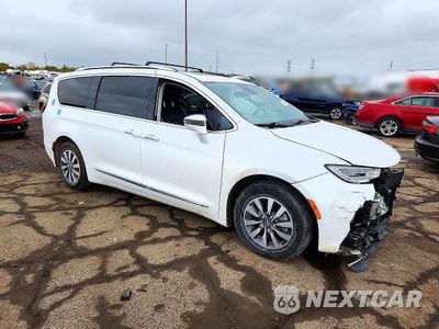 Czwarte zdjęcie samochodu z boku: 2021 CHRYSLER PACIFICA HYBRID LIMITED VIN:2C4RC1S74MR563112 - miniatura