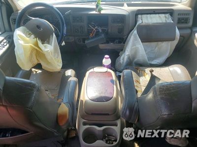 Zdjęcie 8 z 13 samochodu: 2003 FORD EXCURSION EDDIE BAUER VIN:1FMSU45PX3EC79499 - miniatura
