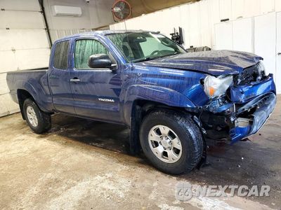 Czwarte zdjęcie samochodu z boku: 2015 TOYOTA TACOMA V6 VIN:5TFUU4EN0FX126540 - miniatura