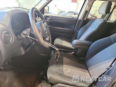 Zdjęcie 7 z 12 samochodu: 2016 JEEP PATRIOT SPORT VIN:1C4NJRBB4GD566221 - miniatura