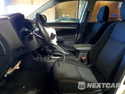 Zdjęcie 7 z 13 samochodu: 2016 MITSUBISHI OUTLANDER SE VIN:JA4AZ3A34GZ004167 - miniatura