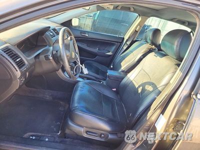Zdjęcie 7 z 12 samochodu: 2006 HONDA ACCORD EX VIN:1HGCM66566A050848 - miniatura