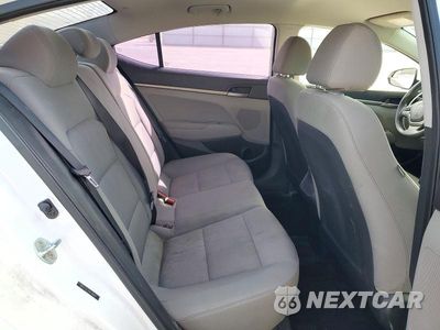 Zdjęcie 10 z 12 samochodu: 2017 HYUNDAI ELANTRA SE VIN:5NPD74LF2HH130543 - miniatura